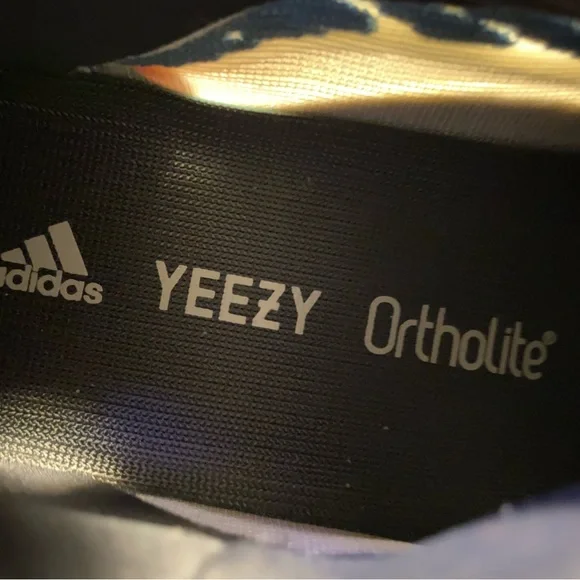 Adidas Yeezy 700 Kyanite